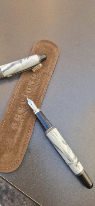 Pluma Estilográfica Vintage Chevignon