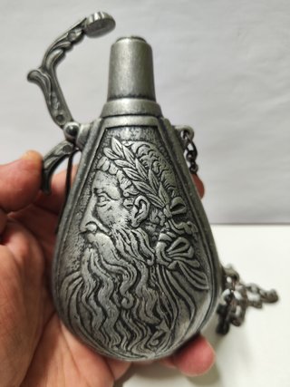 Antica fiaschetta porta polvere in peltro