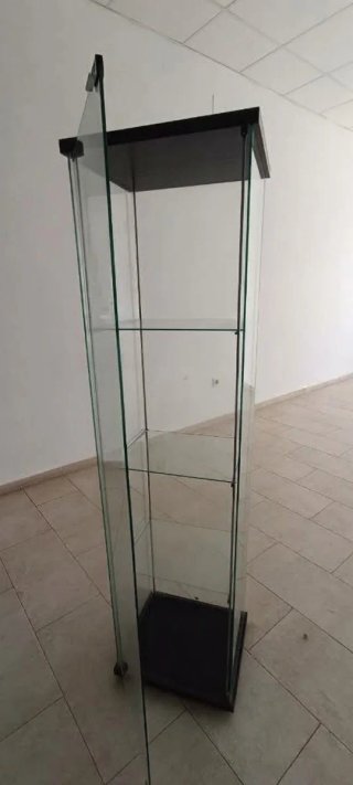 Vitrina de Cristal con Estructura madera