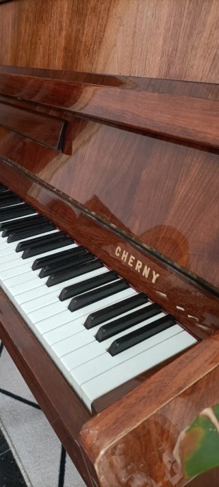 Piano Vertical Cherny