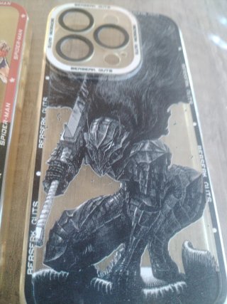 Fundas iPhone: Evangelion, Spiderman, Berserk