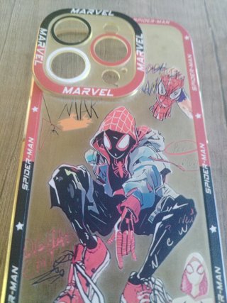 Fundas iPhone: Evangelion, Spiderman, Berserk