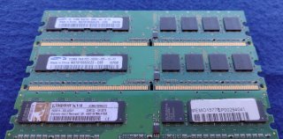 Lote de 5 Módulos de Memoria RAM 512MB DDR2