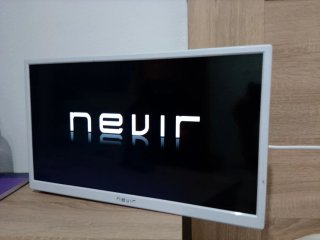 Televisión Nevir 12V Blanca