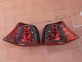 Precio x los 2, pilotos traseros vw,a uno le falt