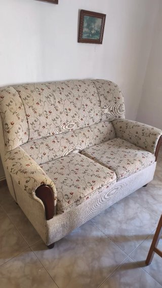 Sofá de tela con estampado floral