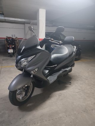 Suzuki Burgman 125 Gris