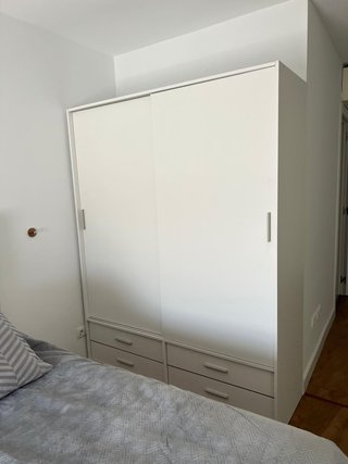 Armario Miró con Puertas Correderas