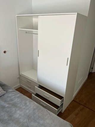 Armario Miró con Puertas Correderas