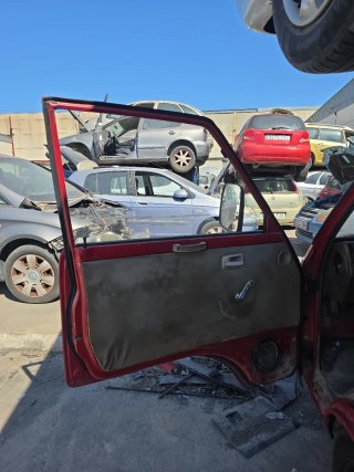 Puerta Delantera Izquierda Nissan Vanette C22