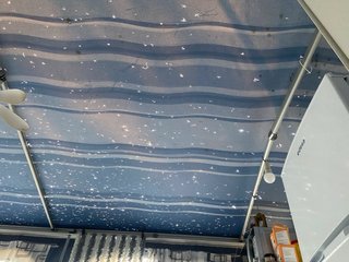 Toldo Enrollable Fiamma F45S y su cerramiento.