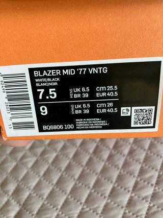 Zapatillas Nike Blazer Blancas y Negras