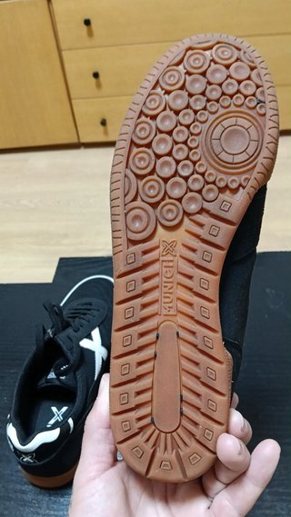 Botines Futsal Munich Negros