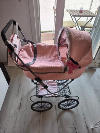 Carrito de juguete para muñecas