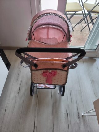 Carrito de juguete para muñecas