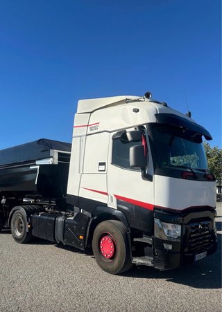 Camión tractora Renault T460 15.000 mas iva