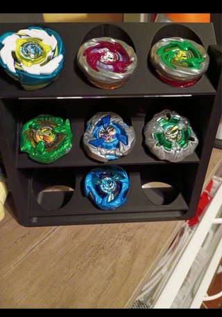 Soporte Exhibición Beyblades 9 Unidades