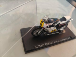 Moto GP Honda RC211V Valentino Rossi 2002