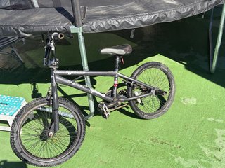 Bicicleta BMX Typhoon