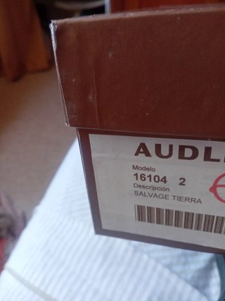 Cuñas  piel Audley talla 37 en su caja