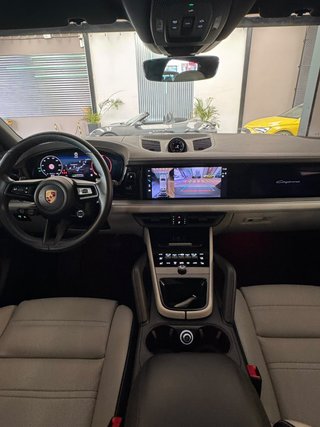 Porsche Cayenne 2024