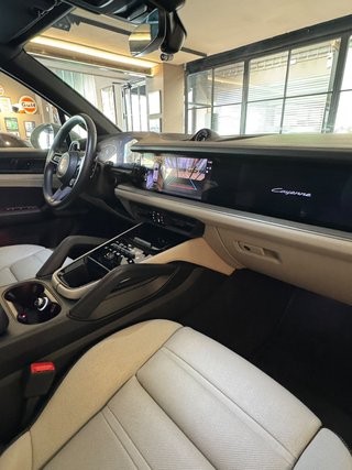 Porsche Cayenne 2024