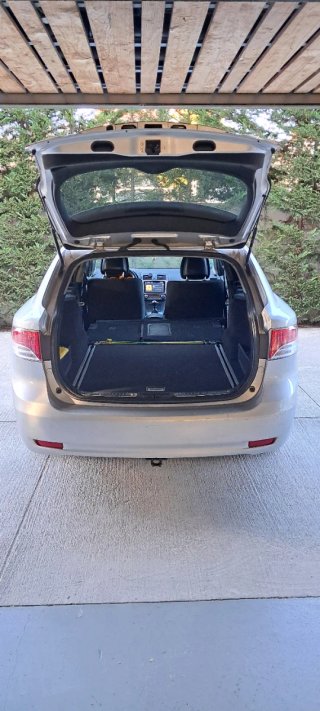 Toyota Avensis 2010