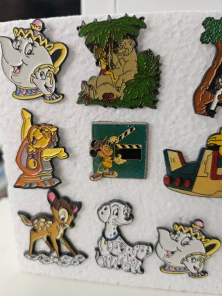 Lote 14 pines Disney vintage 80s 90s