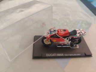 Moto GP Suzuki GSV-R Sete Gibernau 2002 Altaya