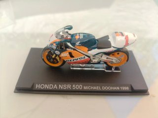 Moto GP Suzuki GSV-R Sete Gibernau 2002 Altaya
