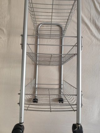 Estantería Metálica con Ruedas