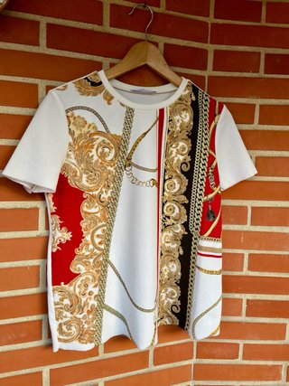 Camiseta Zara Estampado Barroco Dorado
