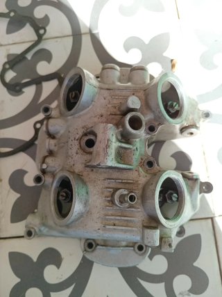 Tapa Balancines Honda Dominator 650