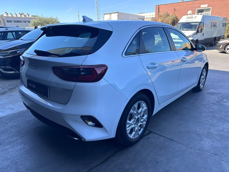 Kia cee'd 2022, foto 4