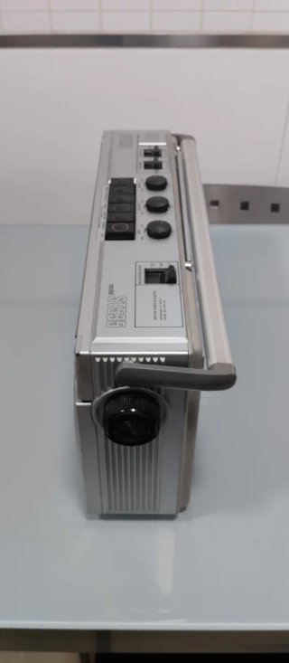 Radio Cassette Estéreo Plata