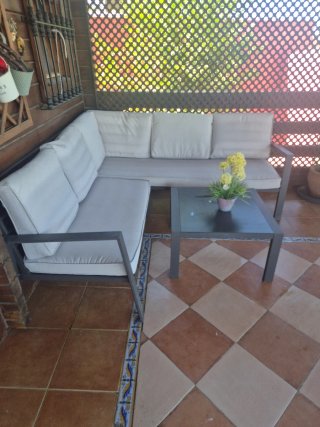Conjunto de Sofá en L y Mesa para Jardín