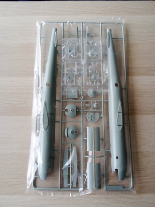 B-29A ENOLA GAY MAQUETA ACADEMY 1/72