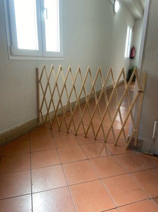 Barandilla de seguridad extensible de madera