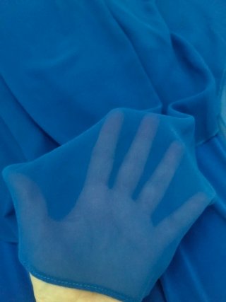 Mono fiesta azul. Elástico y con capa.