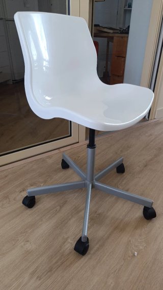 Silla giratoria IKEA Snille altura regulable