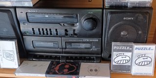 Radio Casete Sony CFS-W455 y Lote de Casetes