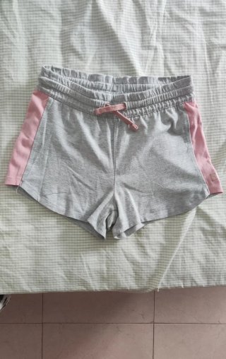 Set de 2 Pijamas + Pantalón Corto
