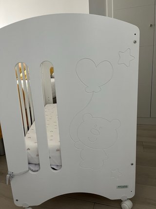Cuna de madera blanca Micuna
