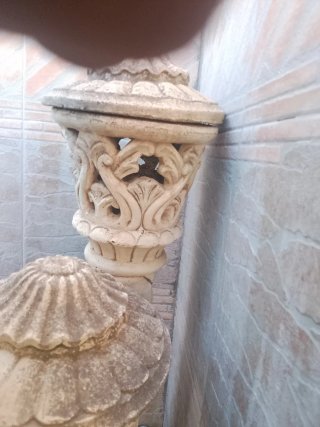 Farola de piedra decorativa