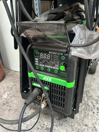 Soldadora Profesional AIXZ AIT200P AC/DC