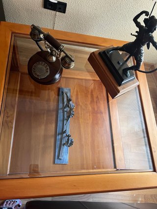 Mesa de centro de madera y cristal