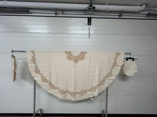 Tovaglia rotonda Paoletti con pizzo+ 8 tovaglioli