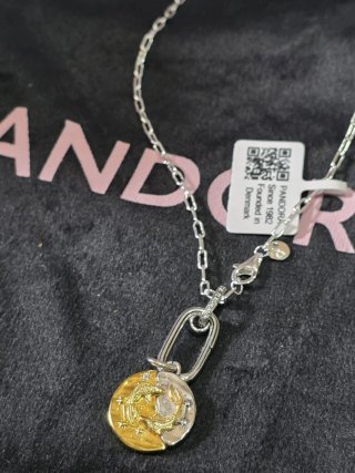 Collar Pandora  colección talismán con Colgante