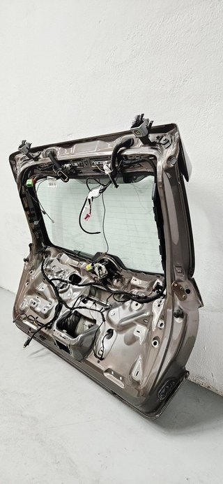 Portón Porsche Cayenne 2010-2014 95851201104