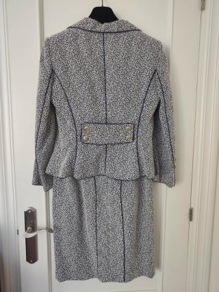Traje de cóctel con americana y vestido